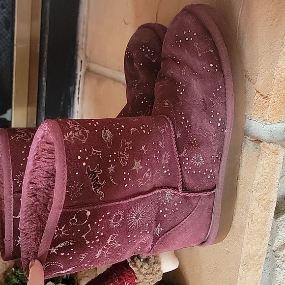 Ugg | Classic Zodiac Mid-Calf Boot - Picture 5 of 10